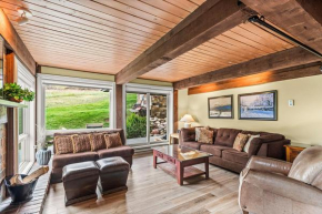 Enclave 103, Snowmass Ski-In/Ski-Out Condo w/Shared Pool/Hot Tub